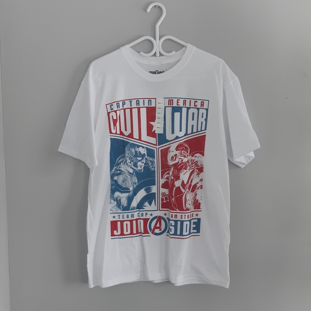 Civil war captain america Men's  T-shirt size L 100% cotton  white